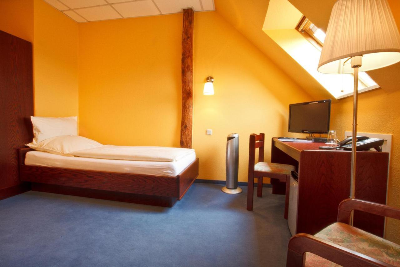 Landhotel Zum Pottkuchen Kalbe  Екстер'єр фото